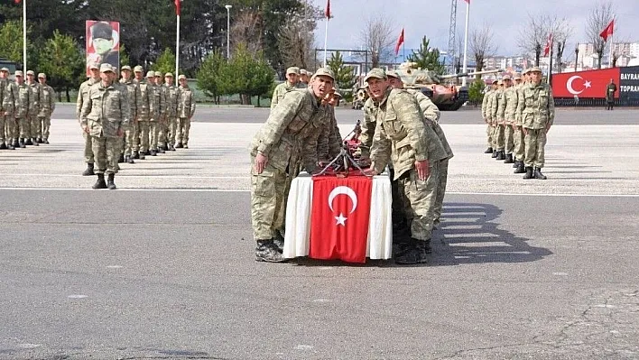 Sivas'ta acemi erlerin duygusal yemin töreni
