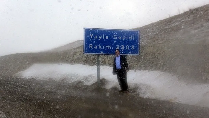 Erzurum'da Nisan ayında kar
