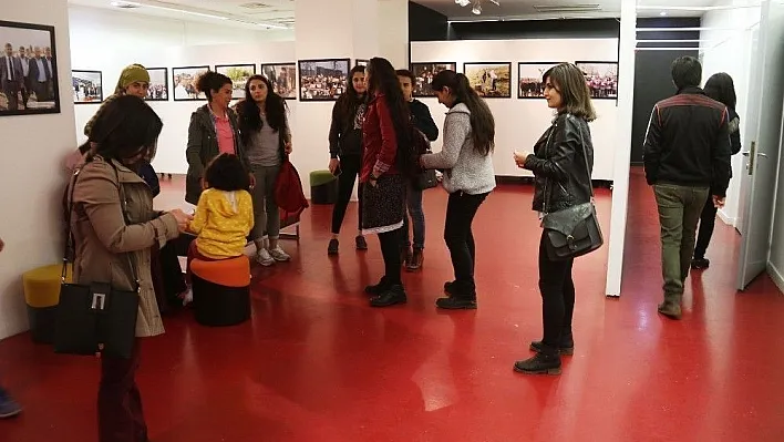 Bağlar Belediyesi kadınları 'Qırıx' adlı tiyatro oyununa götürdü
