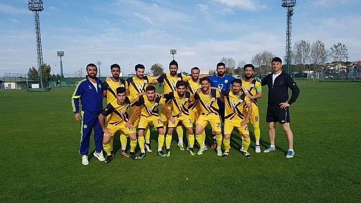 DÜ Futbol Takımı grubunda birinci oldu
