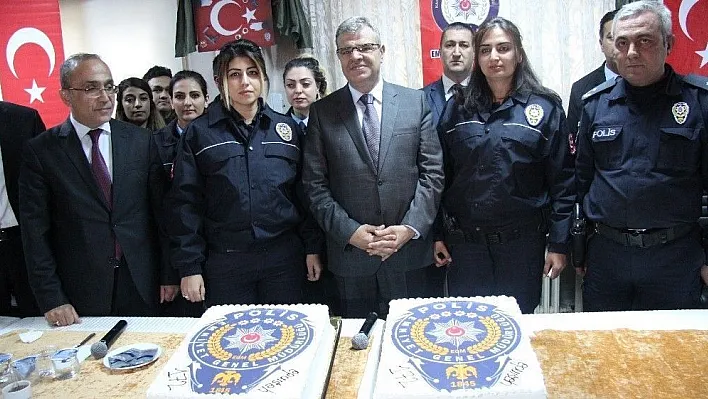 Başbakan Yardımcısı Kaynak polis ile yemekte buluştu
