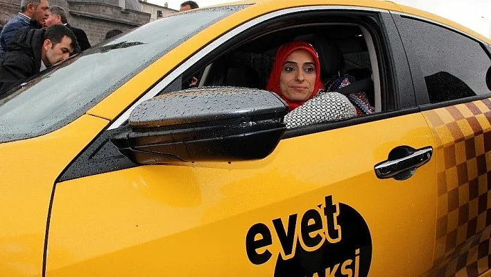 Milletvekilinin 'Evet' taksisi yollara çıktı
