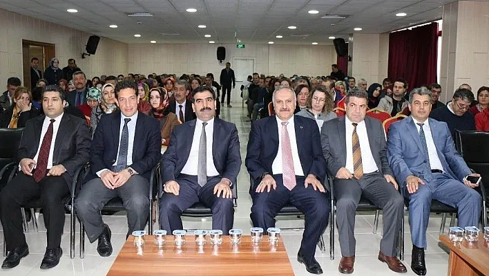 Sivas'ta öğretmenlere yönelik eğitim semineri
