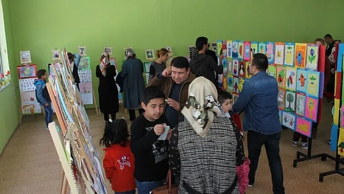 Zübeyde Hanım Anaokulunda resim ve sanat sergisi
