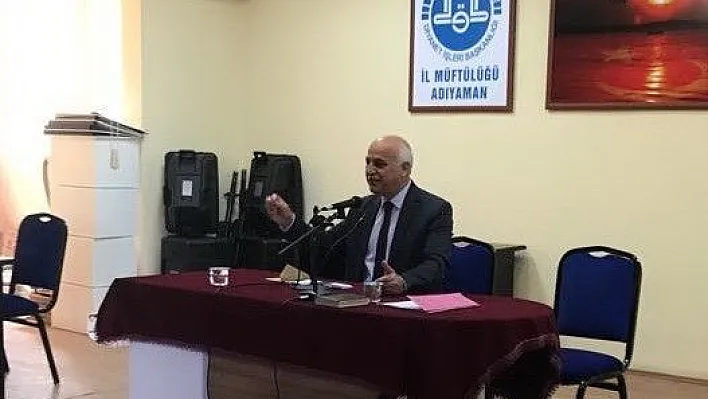 Malatya Müftüsü Çimen Adıyaman'da din görevlilerine konferans verdi
