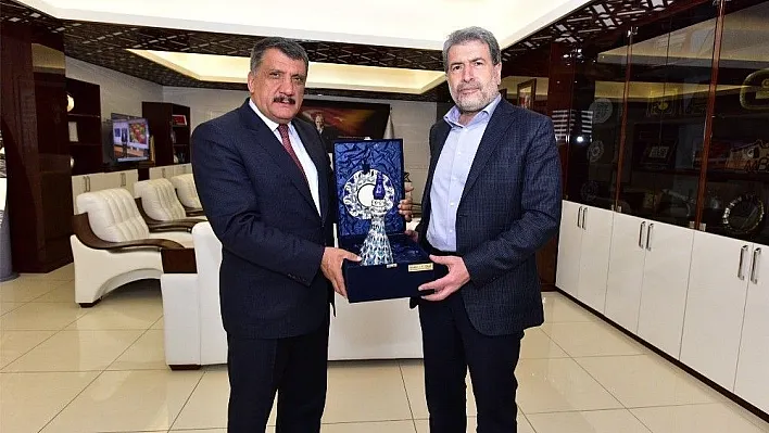 Milletvekillerinden Başkan Gürkan'a ziyaret
