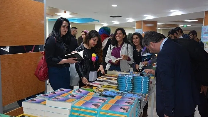 Bingöl'de 'Kitap Günleri' fuarı
