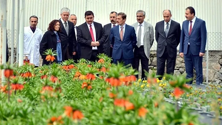 Vali Arslantaş, bahçe kültürleri araştırma enstitüsü müdürlüğü'nü ziyaret etti
