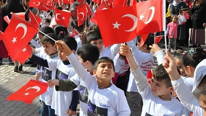 Gölbaşı ilçesinde 15 Temmuz Demokrasi yürüyüşü yapıldı
