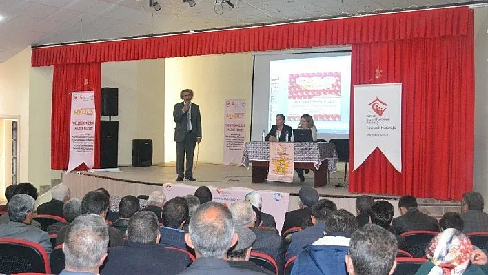 Karayazı'da  ''Geleceğimiz için ailece el ele projesi' kapsamında eğitim programı düzenlendi
