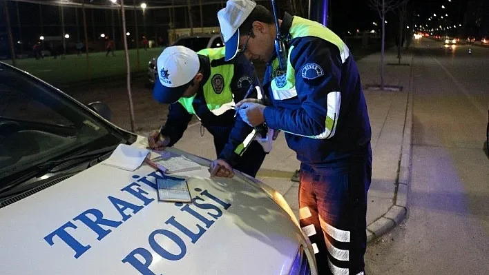 Şikayetler artınca polis ekipleri motosikletlere ceza yağdırdı
