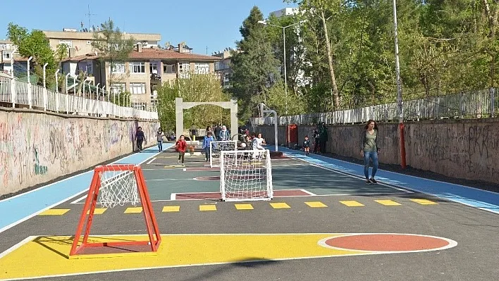 Diyarbakır'da çocuklar için oyun sokağı oluşturuldu
