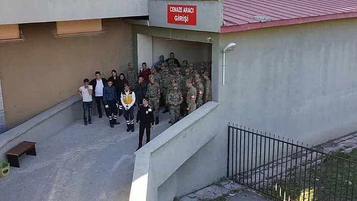 Şehit cenazeleri Erzurum'a getirildi
