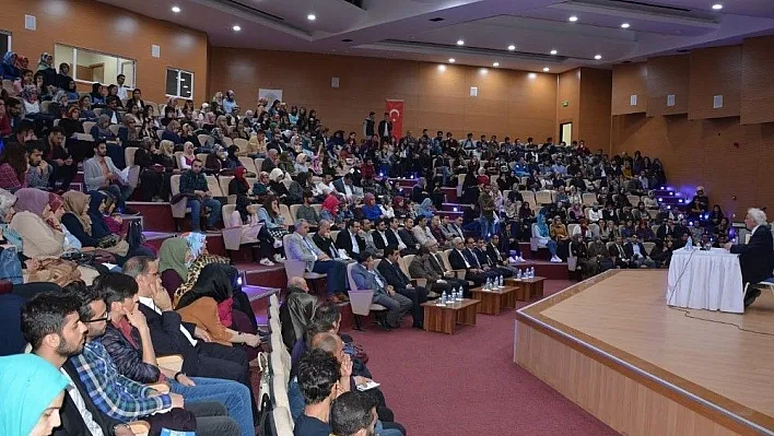 Bingöl'de 'Düşünce Geleneğimizde Din ve Felsefe' konferansı
