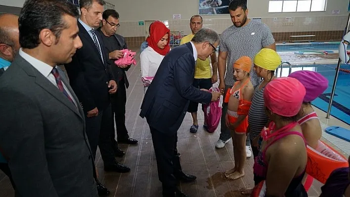 'Hayata kulaç at' projesi devam ediyor
