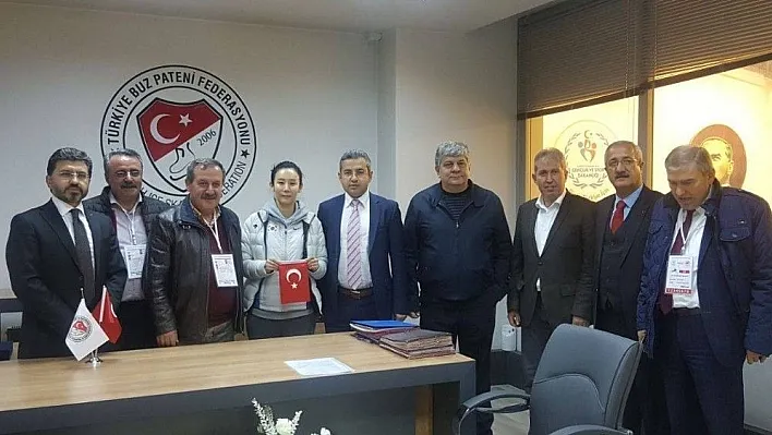 Sürat Patenine bayan eli değecek
