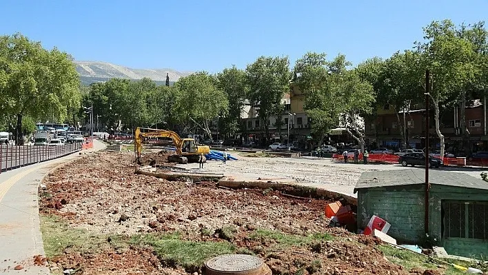 Kahramanmaraş'ın kalbi yayalaşıyor
