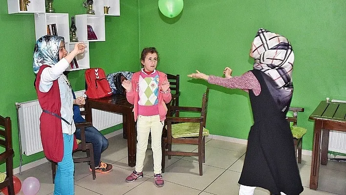 Öğrencilerden 'Engel Tanımıyoruz' projesi
