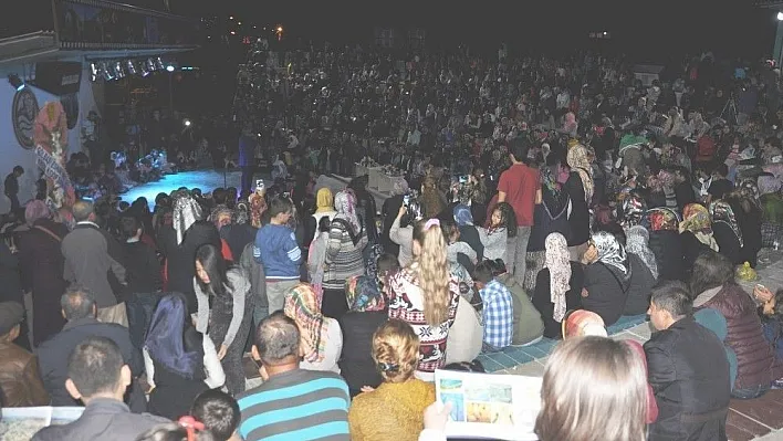 Dursun Ali Erzincanlı Gölbaşı'nda sevenleriyle buluştu
