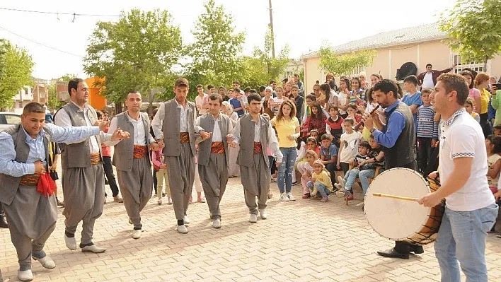 Kayapınar'da 'Sokakta Kültür Sanat' etkinliği
