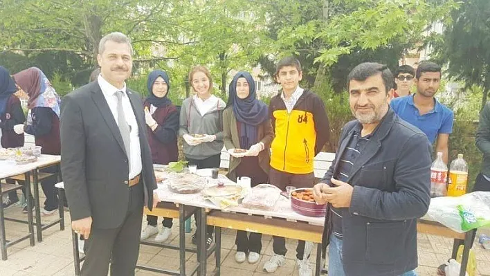 Besni'de şehit aileleri için kermes düzenlendi
