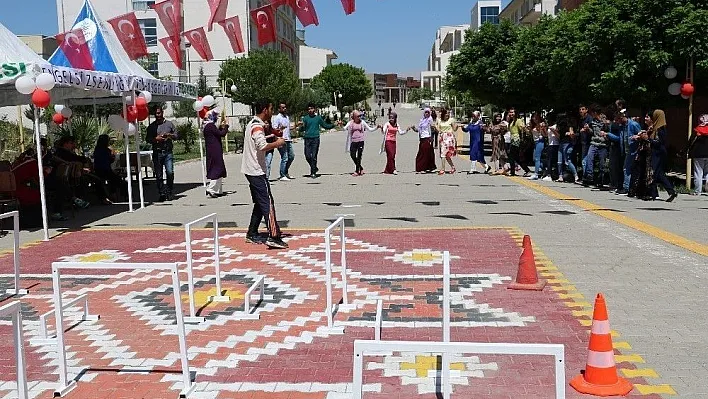 Yurt öğrencileri ve engelli öğrenciler doyasıya eğlendi
