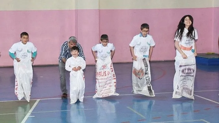 Genç'te 'Aşmak İçin Hareket' kampanyası
