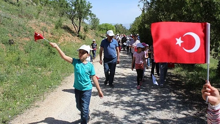 Tabiat Yürüyüşü yapıldı.
