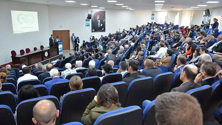 Uluslararası Ahıska Türkleri sempozyumu başladı
