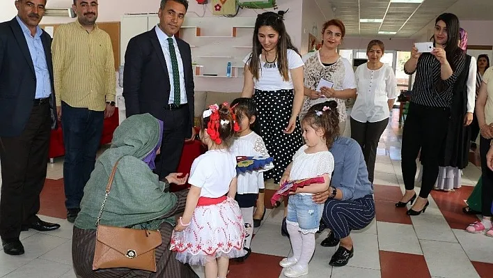 Zarokistanlı minikler Anneler Gününü kutladı
