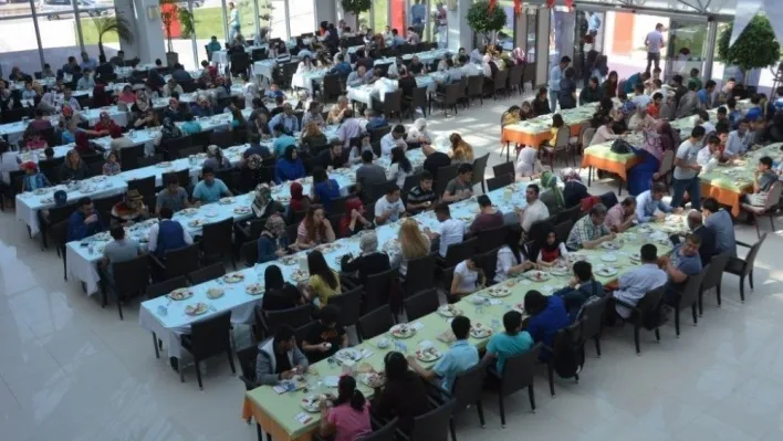 Adıyaman Belediyesinden Engelliler Haftası dolayısıyla kahvaltı
