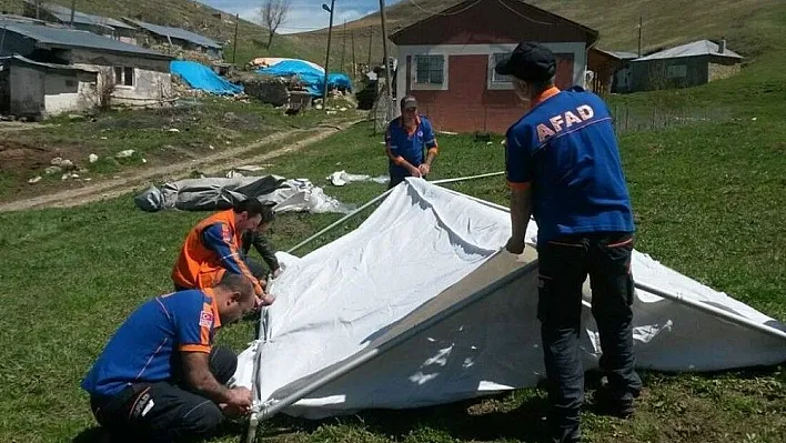 AFAD Erzurum deprem bölgesinde depremzedeler için çalışmalarını sürdürüyor
