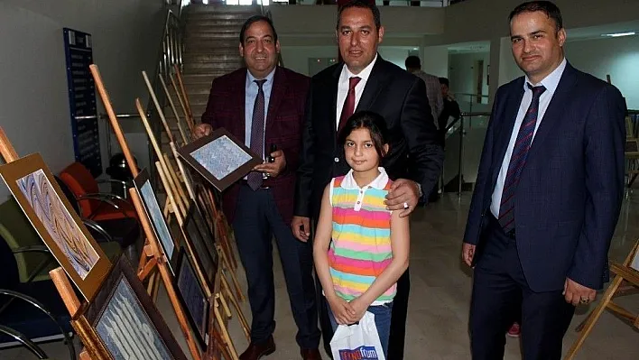 El sanatları sergisi açıldı
