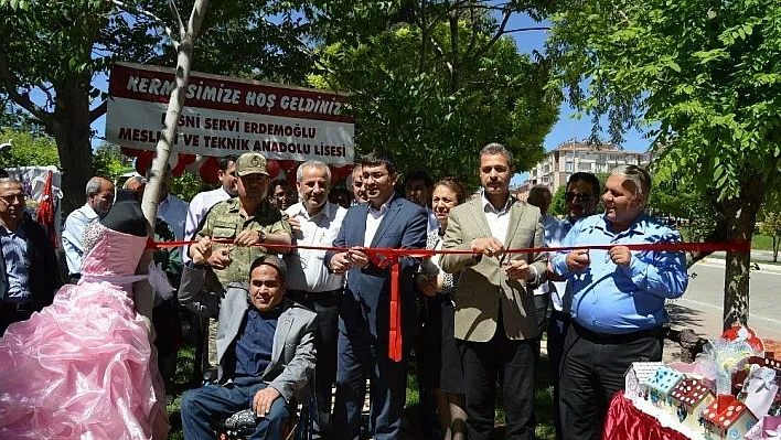 Besni'de okul kermesi ilgi gördü
