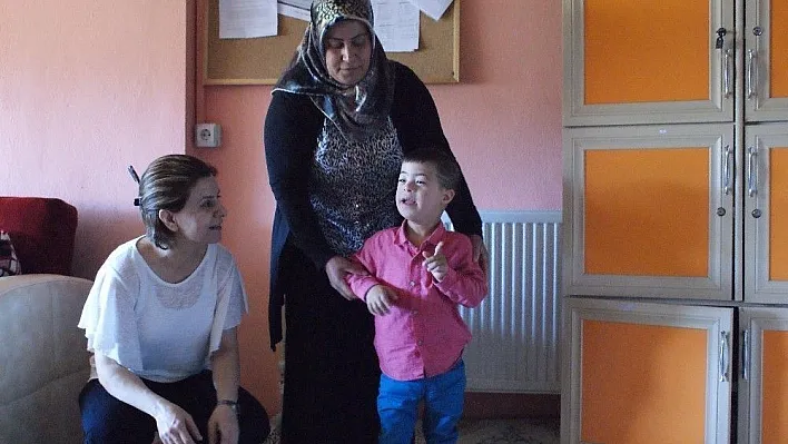 Fedakar anne örnek kadın
