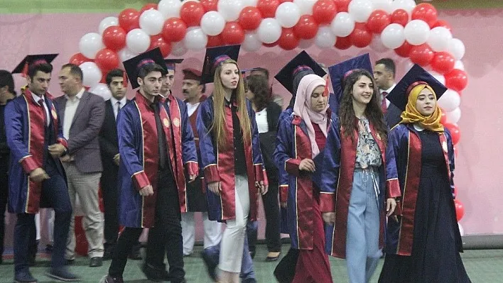 Sivas Lisesi 130. Mezunlarını verdi.
