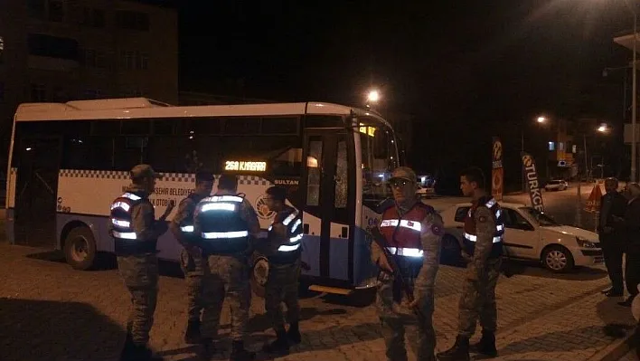 Malatya'da özel halk otobüsüne silahlı saldırı