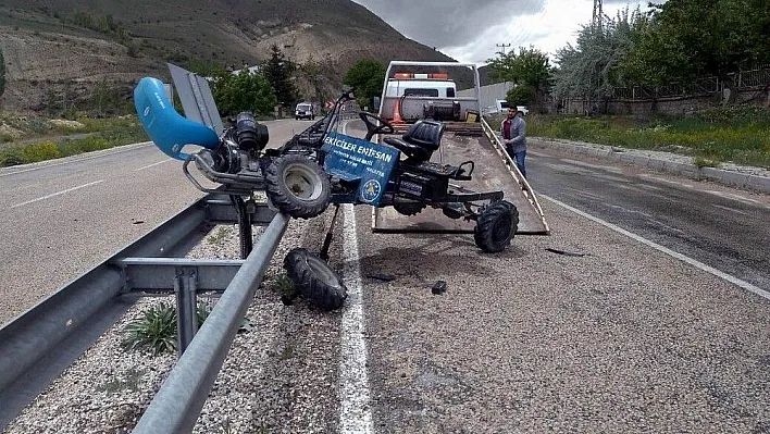 Otomobil ile çapa motoru çarpıştı: 1 yaralı
