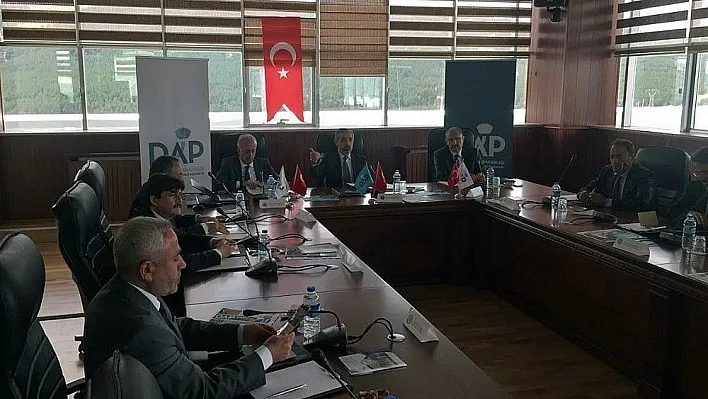 Rektör Çomaklı, ÜNİDAP istişare toplantısına katıldı
