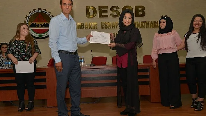 Tekstil eğitimini tamamlayan 150 kadına sertifika verildi
