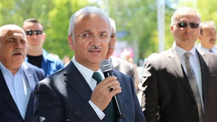 15 Temmuz ticaret fuarı açıldı
