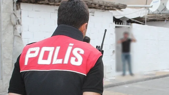 Ağabeyiyle kavga eden genç intihar etmek istedi
