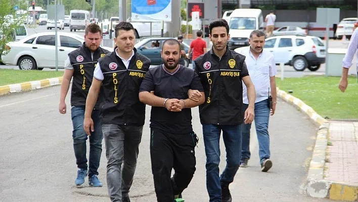 Diyarbakır'da yolda yürüyen çifte saldıran şahıs adliyeye sevk edildi
