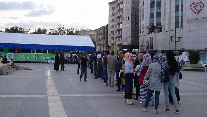 Diyarbakır'da ilk iftar açıldı
