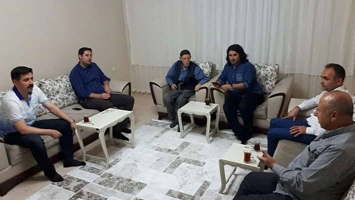 Başkan Gülenç, ilk çat kapı ziyaretini şehit ailesine yaptı
