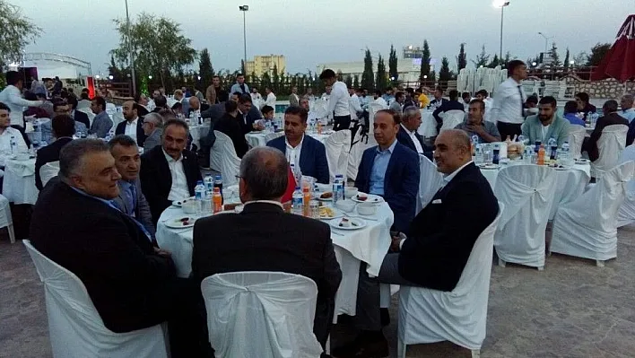 TÜMSİAD üyeleri iftarda buluştu
