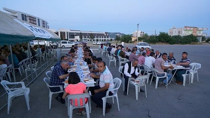 Adıyaman Belediyesinden hastane önünde 500 kişilik iftar çadırı
