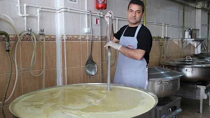 Aşçıların zorlu Ramazan mesaisi
