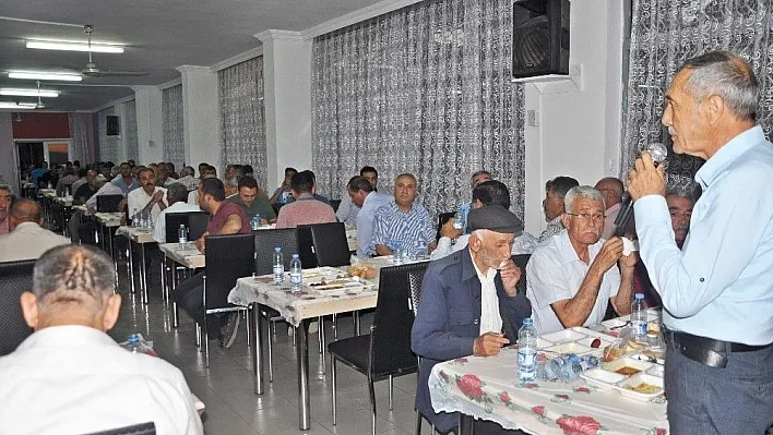 Başkan Özdemir belediye personeliyle iftarda buluştu
