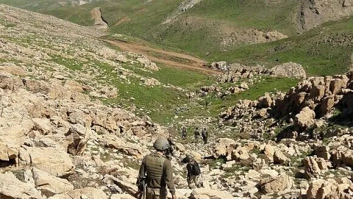 Kato'dan selam var
